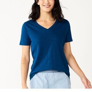 B6 Wonen’s V-Neck Top